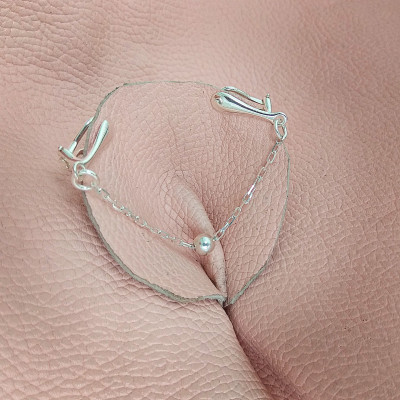 Sterling Silver Intimate Clip Set Single Chain with Silver Bead
