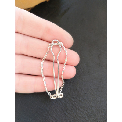 Non Piercing Clitoral Jewellery for women handmade out of 18gauge serling silver wire with silver chains