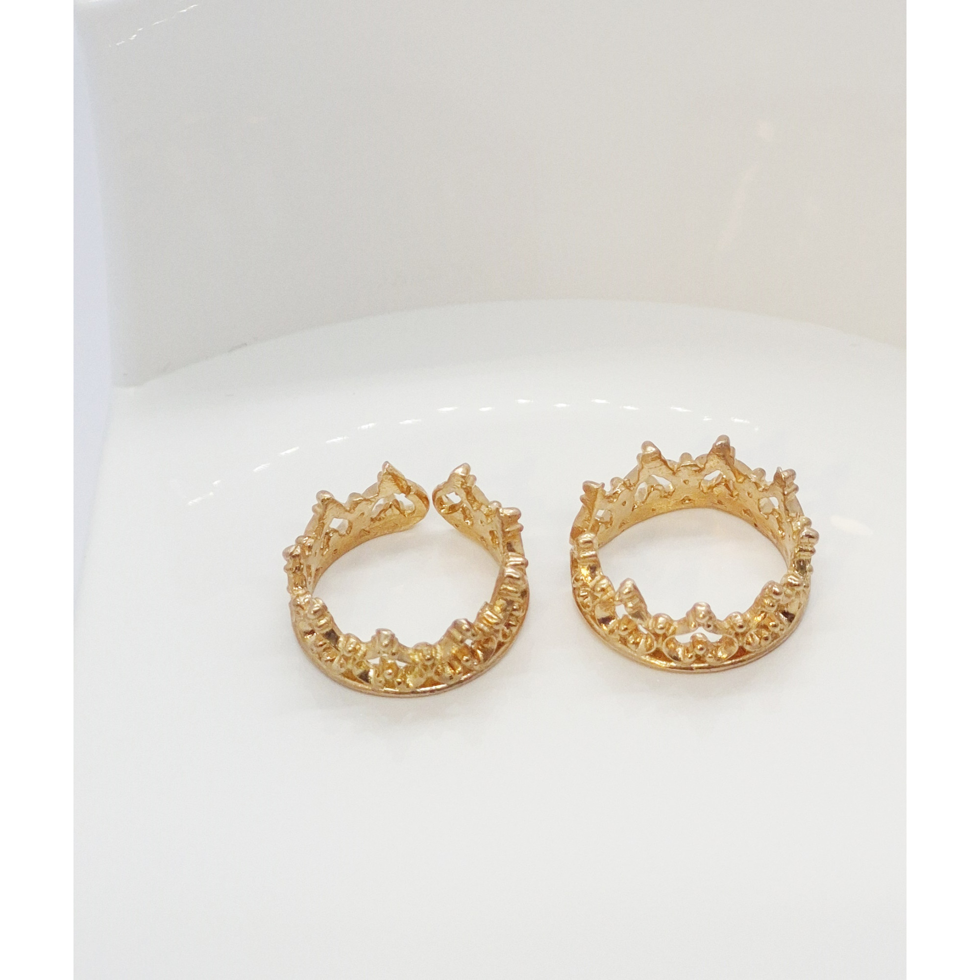 Crown Clip Rings — Gold Plated Non-Piercing Intimate Jewelry — Image 7 of 7