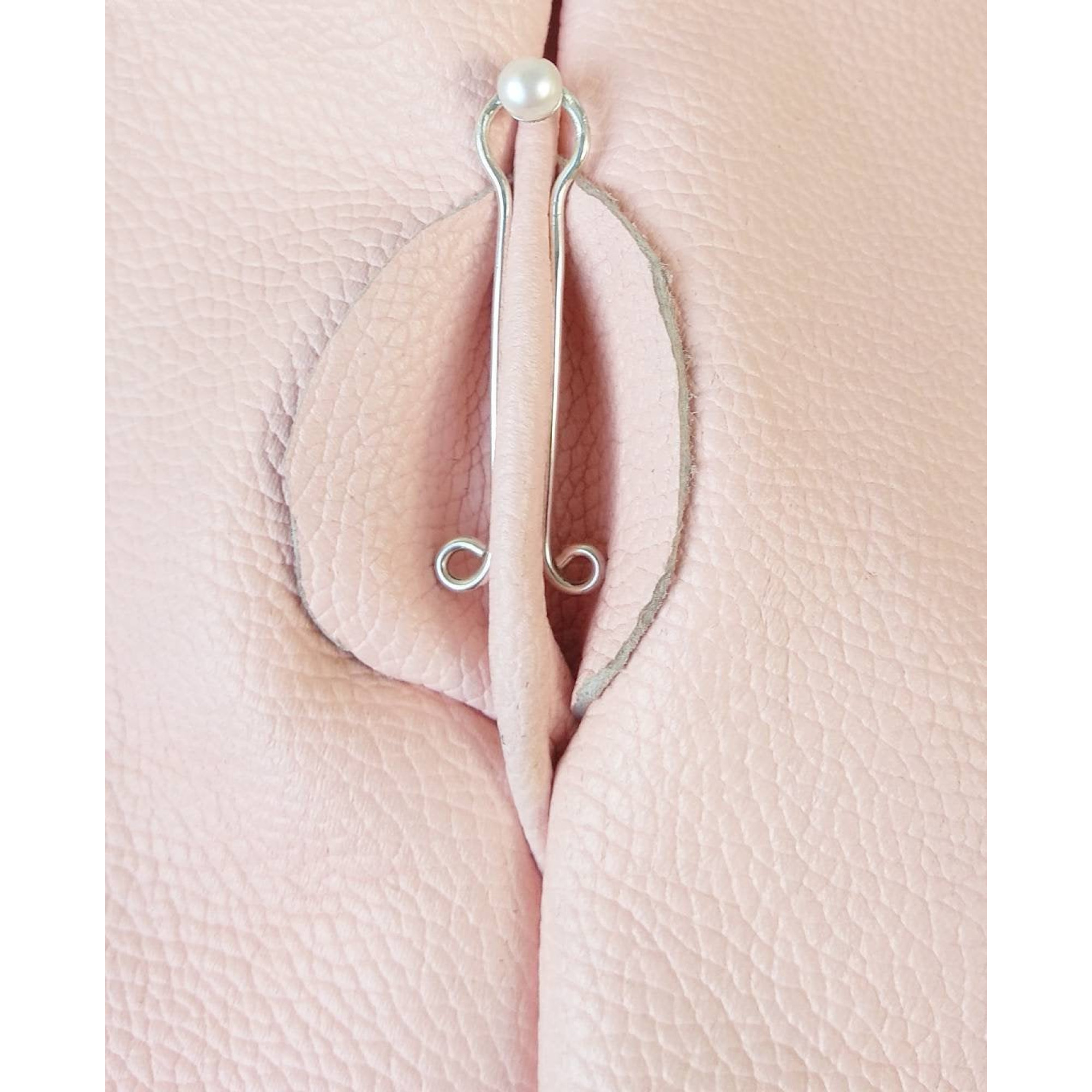 Non piercing Vagina Jewelry  Serling silver wire with real pearl — Image 6 of 11