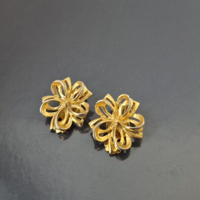 Vintage Gold Tone Floral Clip-On Earrings